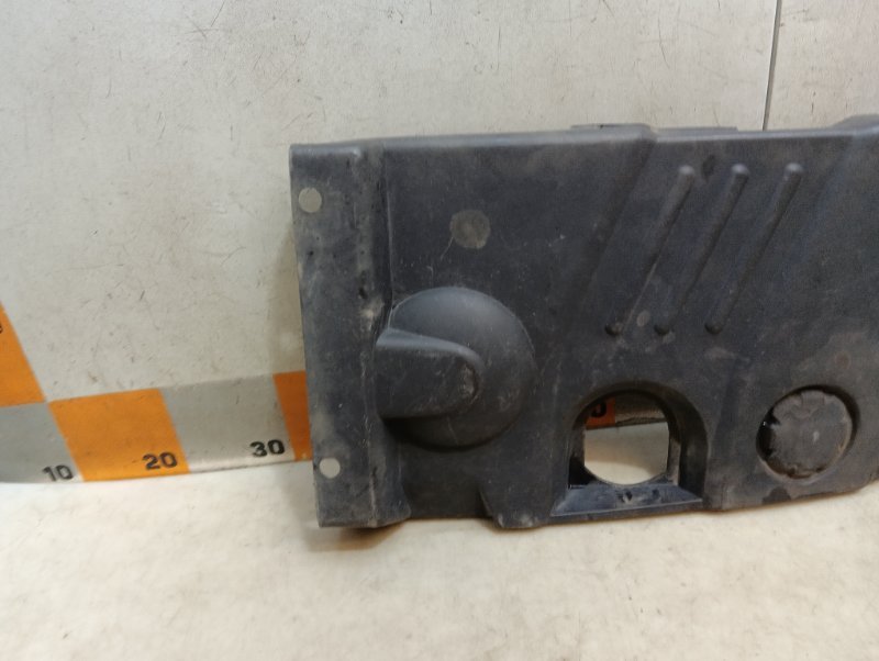 Крышка двигателя