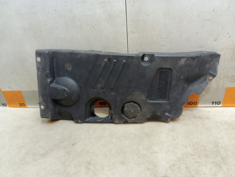 Крышка двигателя