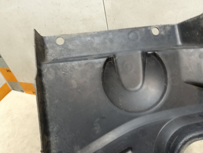 Крышка двигателя