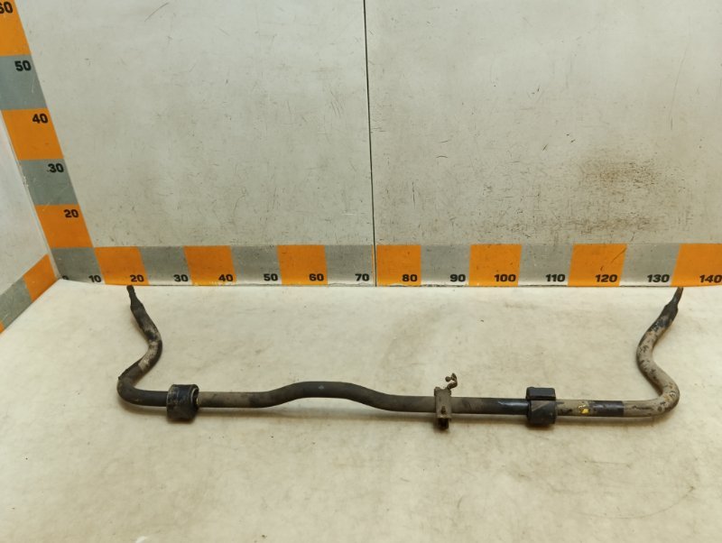 Стабилизатор передний