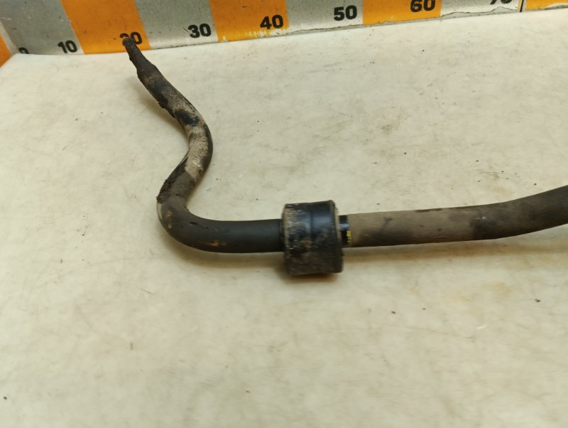 Стабилизатор передний