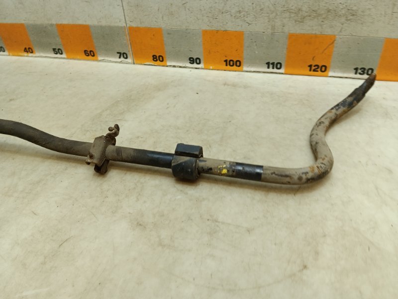 Стабилизатор передний