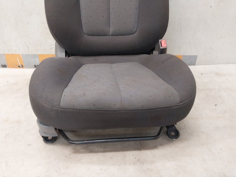 Сиденье переднее правое