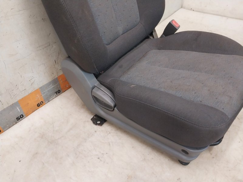 Сиденье переднее правое