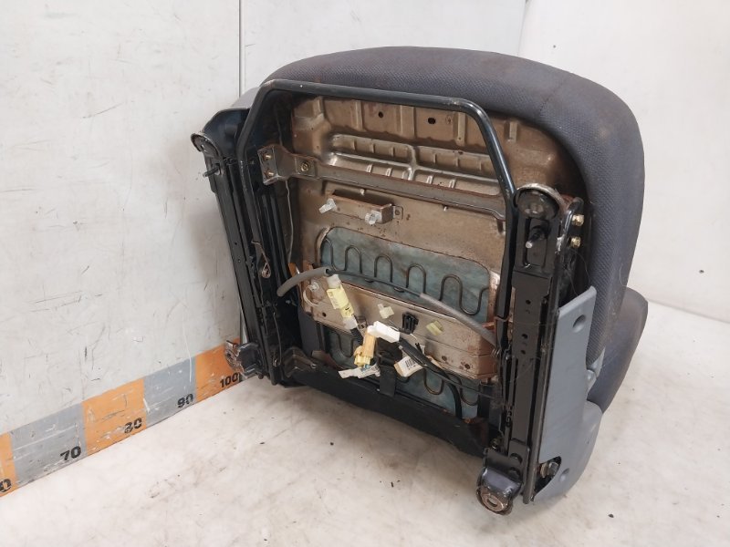 Сиденье переднее правое