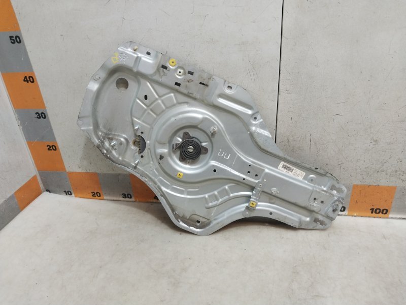 Стеклоподъемник электр. передний правый