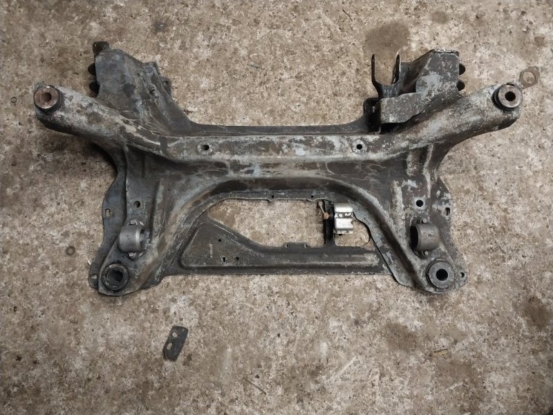 Балка подмоторная