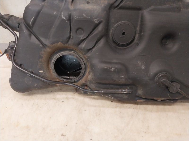 Бак топливный