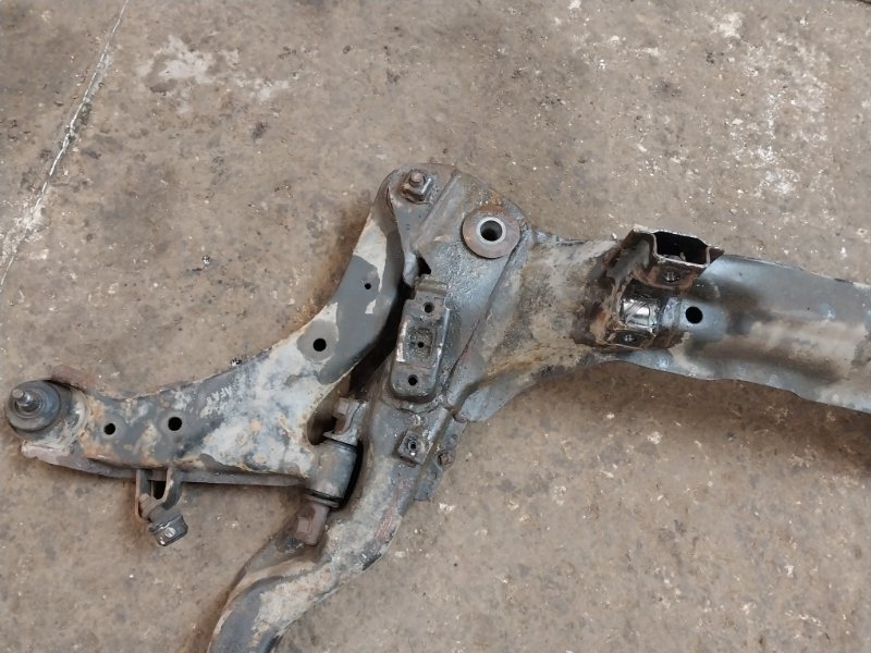 Балка подмоторная