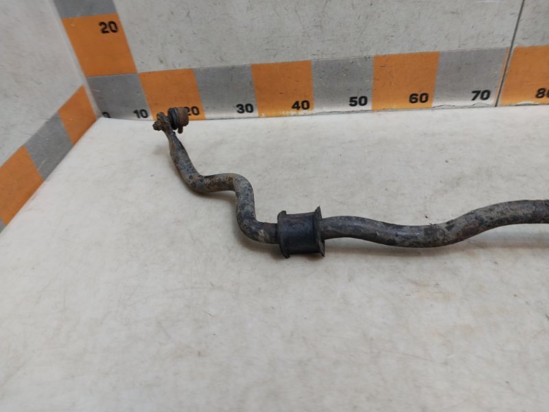 Стабилизатор передний