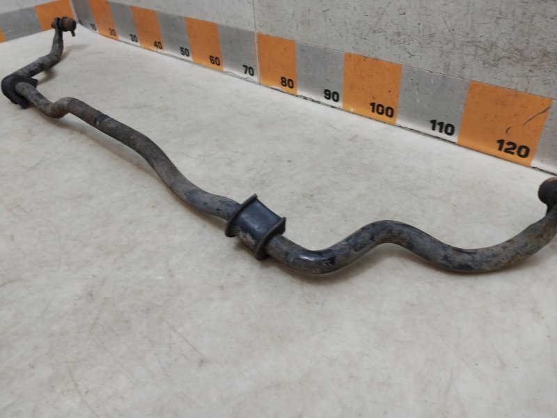 Стабилизатор передний