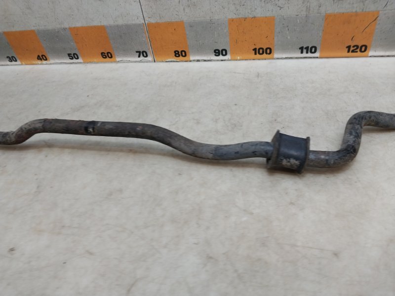 Стабилизатор передний