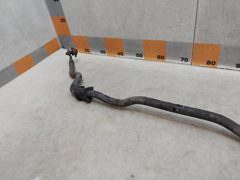 Стабилизатор передний