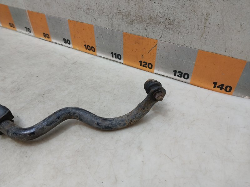 Стабилизатор передний