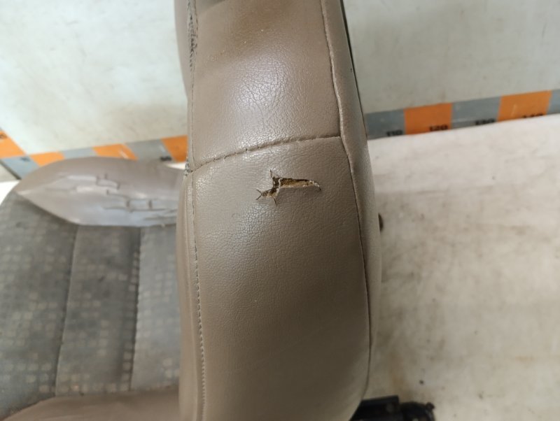 Сиденье переднее правое