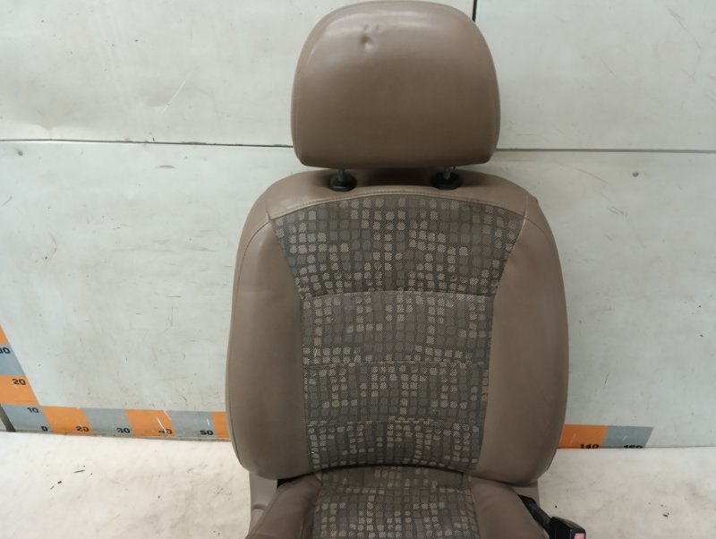 Сиденье переднее правое