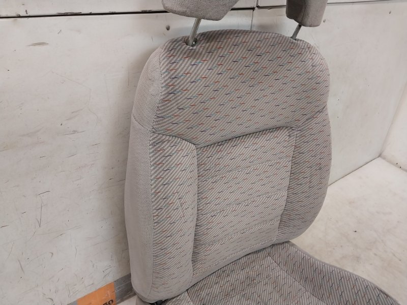 Сиденье переднее правое