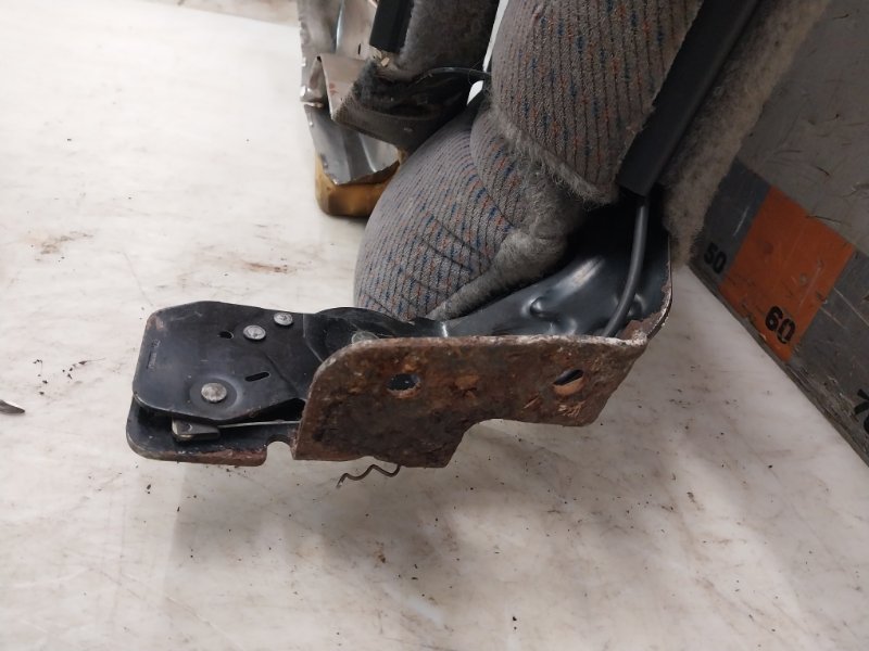 Сиденье салонное