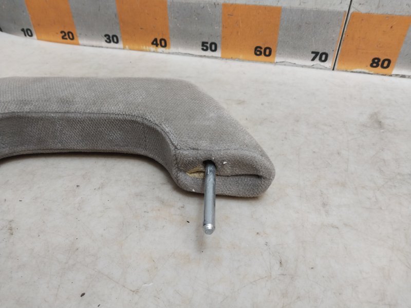 Подголовник сиденья