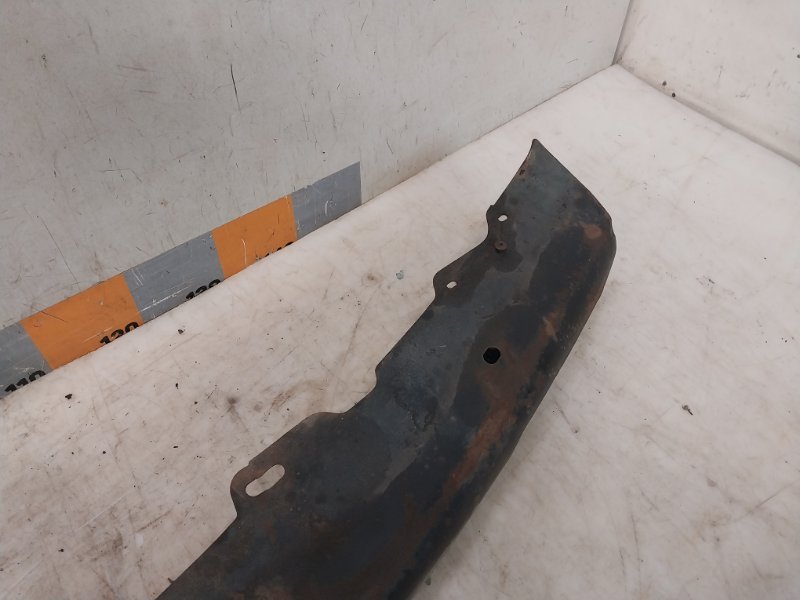 Усилитель переднего бампера