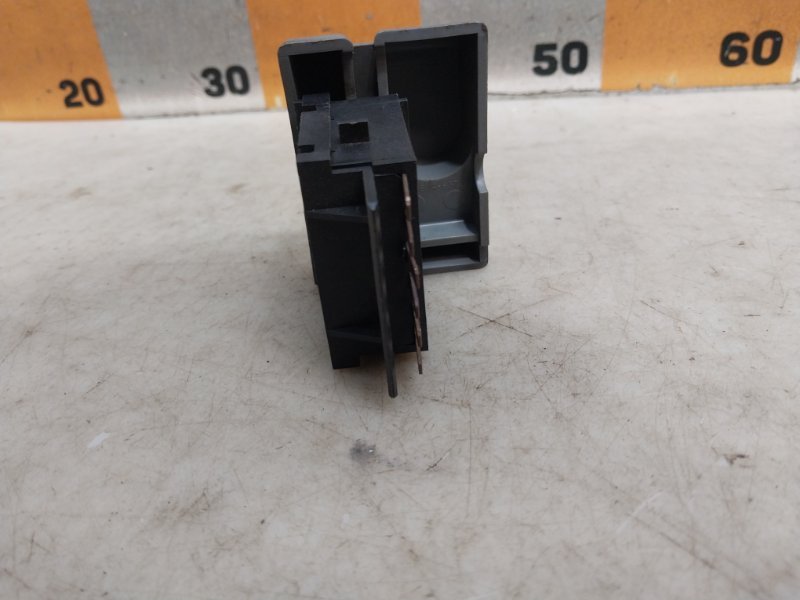 Переключатель света фар