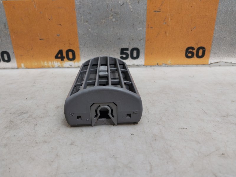 Дефлектор воздушный