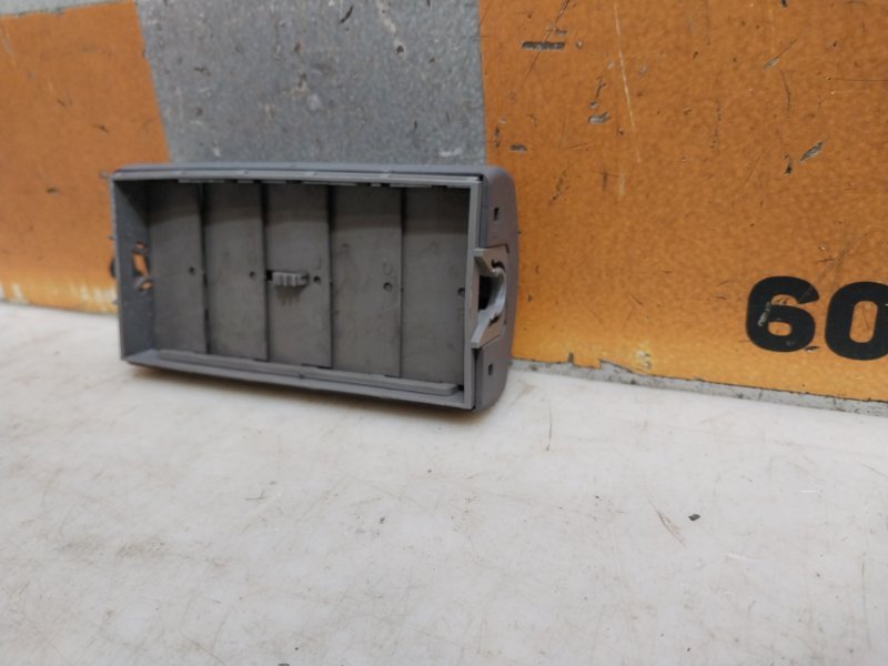 Дефлектор воздушный