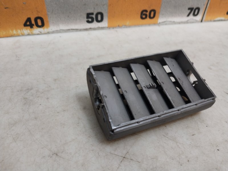 Дефлектор воздушный