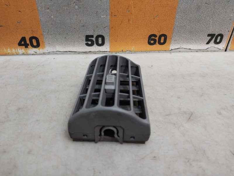 Дефлектор воздушный