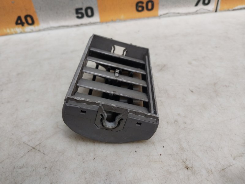 Дефлектор воздушный