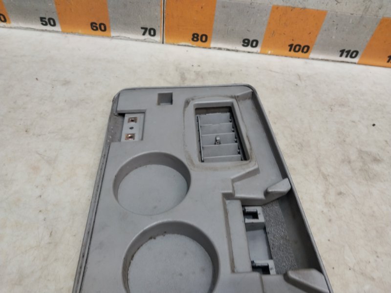 Крышка бардачка