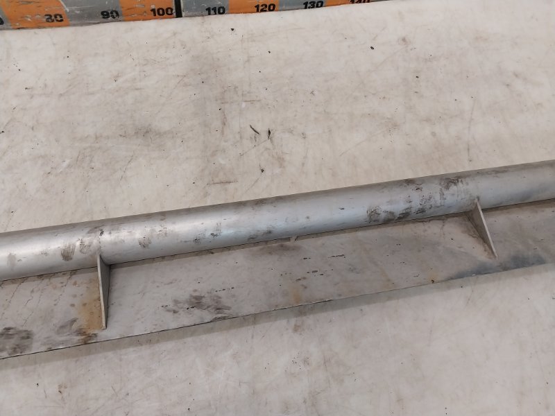 Подножка правая