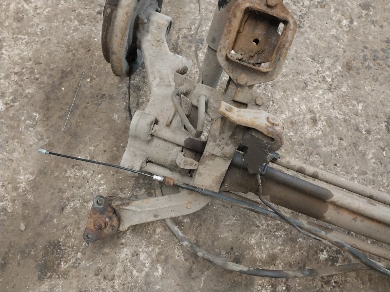 Балка задняя