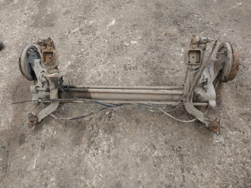 Балка задняя