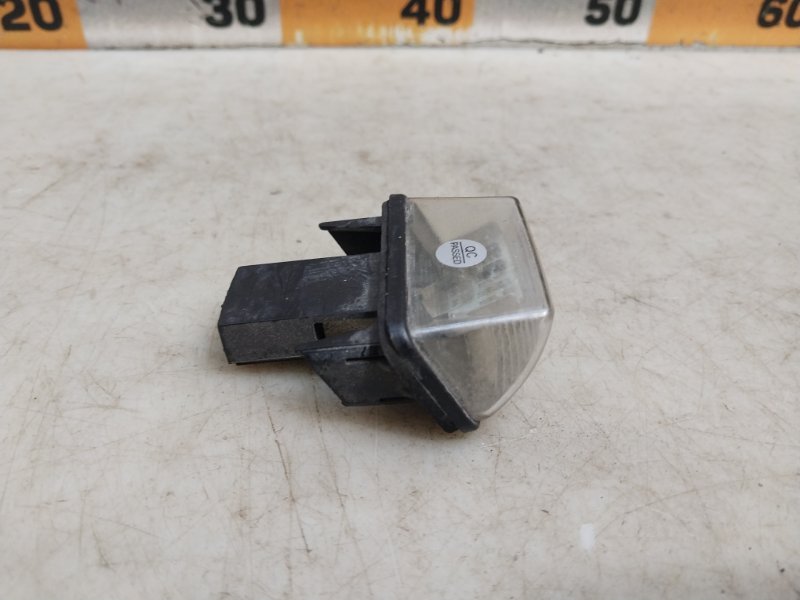 Фонарь подсветки номера