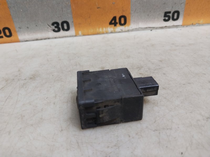 Кнопка корректора фар