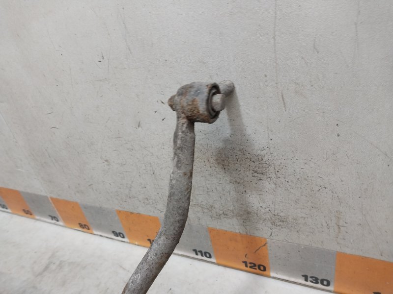 Стабилизатор задний