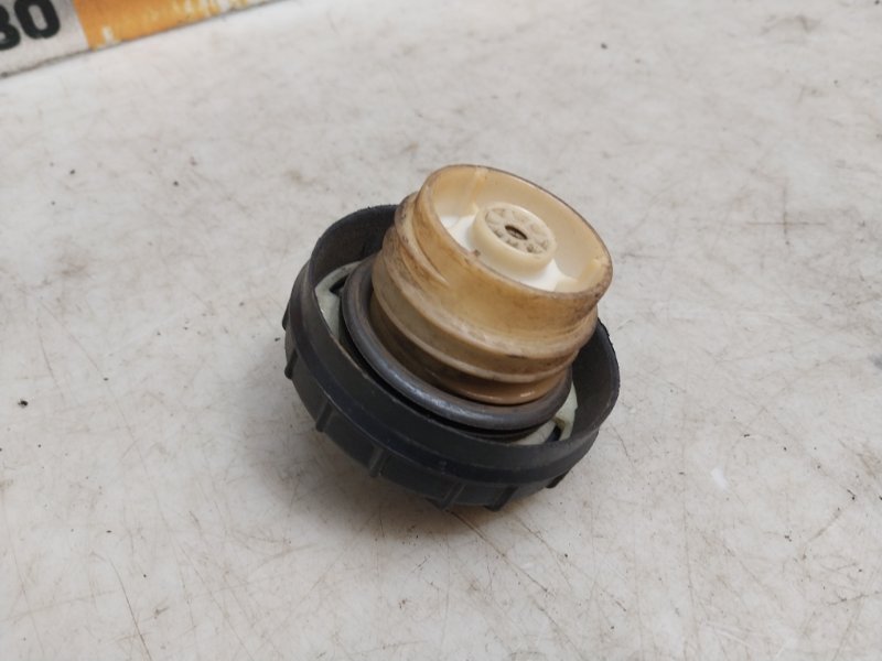 Крышка бензобака