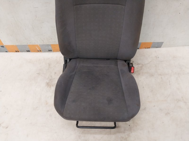 Сиденье переднее правое