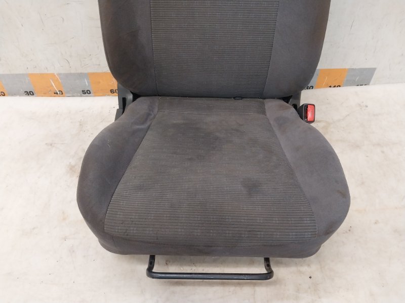 Сиденье переднее правое