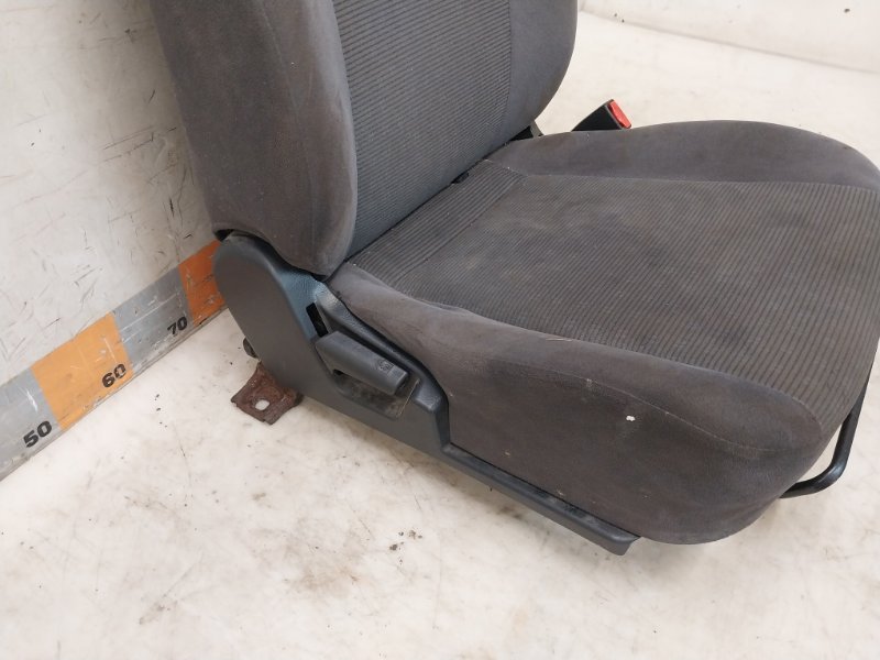 Сиденье переднее правое