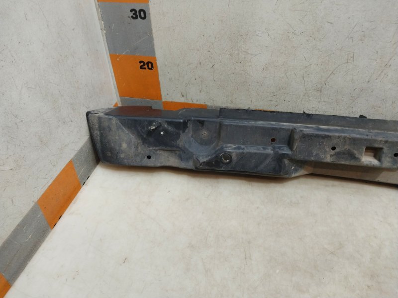 Усилитель заднего бампера