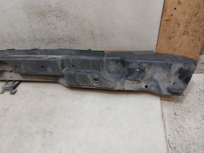 Усилитель заднего бампера