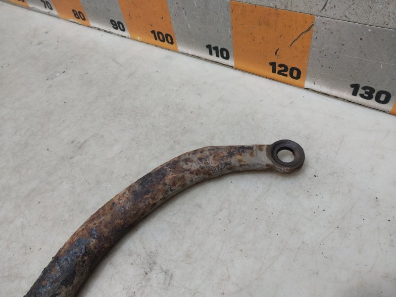 Стабилизатор передний