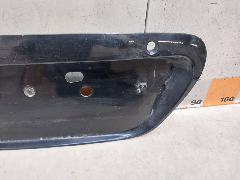 Накладка крышки багажника