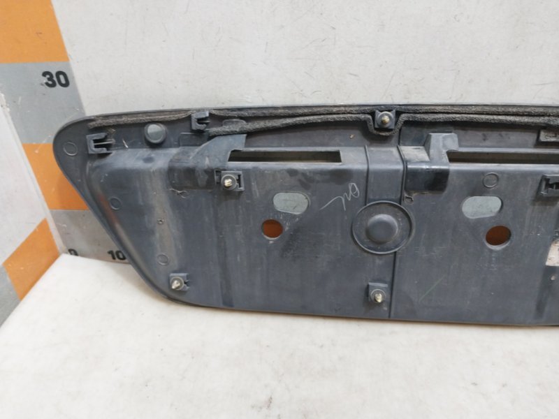 Накладка крышки багажника