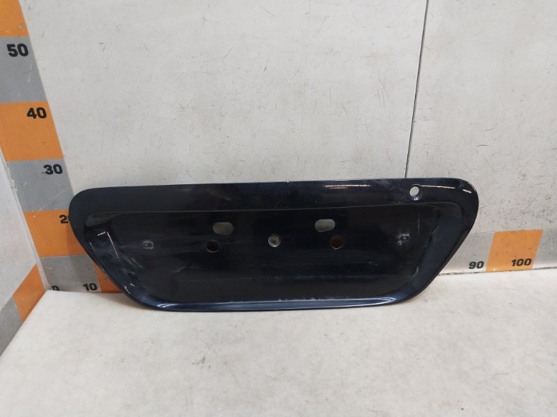 Накладка крышки багажника