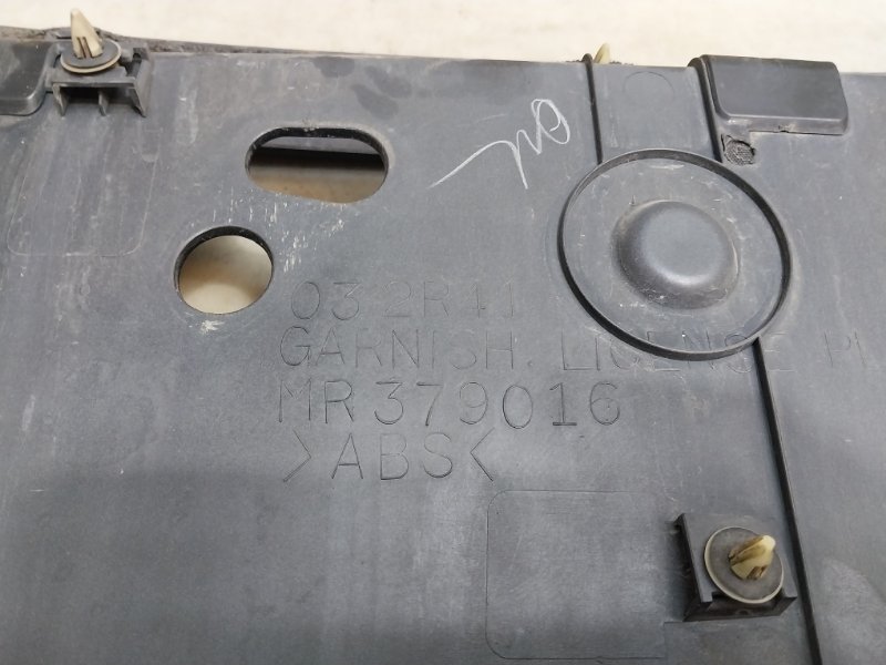 Накладка крышки багажника