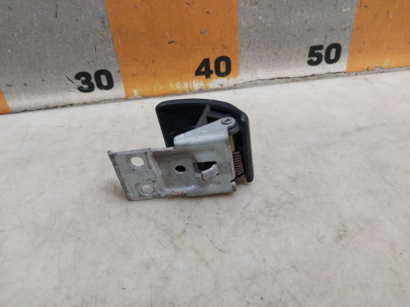 Ручка открывания капота