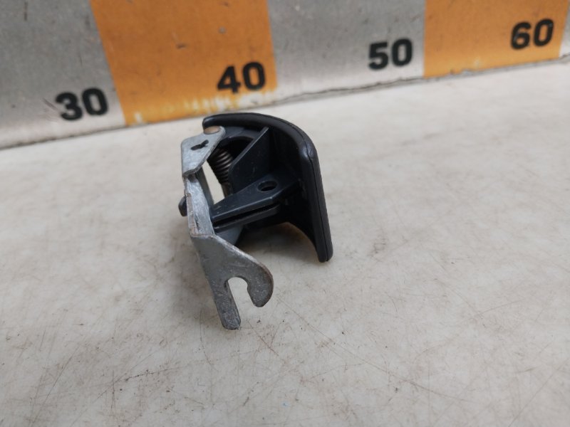 Ручка открывания капота